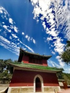 ​楚山秦山皆白云下一句(楚山秦山皆白云,白云处处长随君翻译)