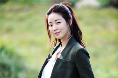 ​韩国女星金莎朗三级 前凸后翘的火辣身材走红