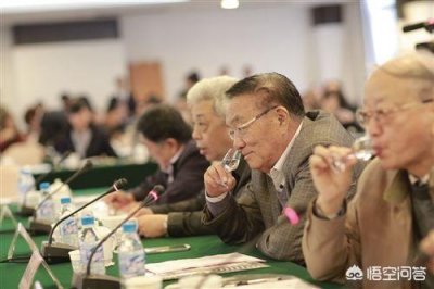 ​来例假能喝白酒吗？来例假可以喝白酒不?