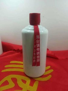 ​九酿滨河50度价格多少(42°九酿滨河12年酒盒)
