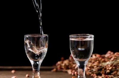 ​中国白酒酒龄(中国酒年龄限制)