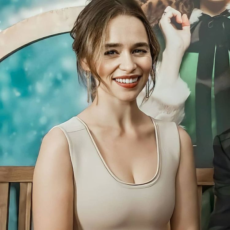 「收藏神颜」“龙妈”艾米莉亚·克拉克（Emilia Clarke）
