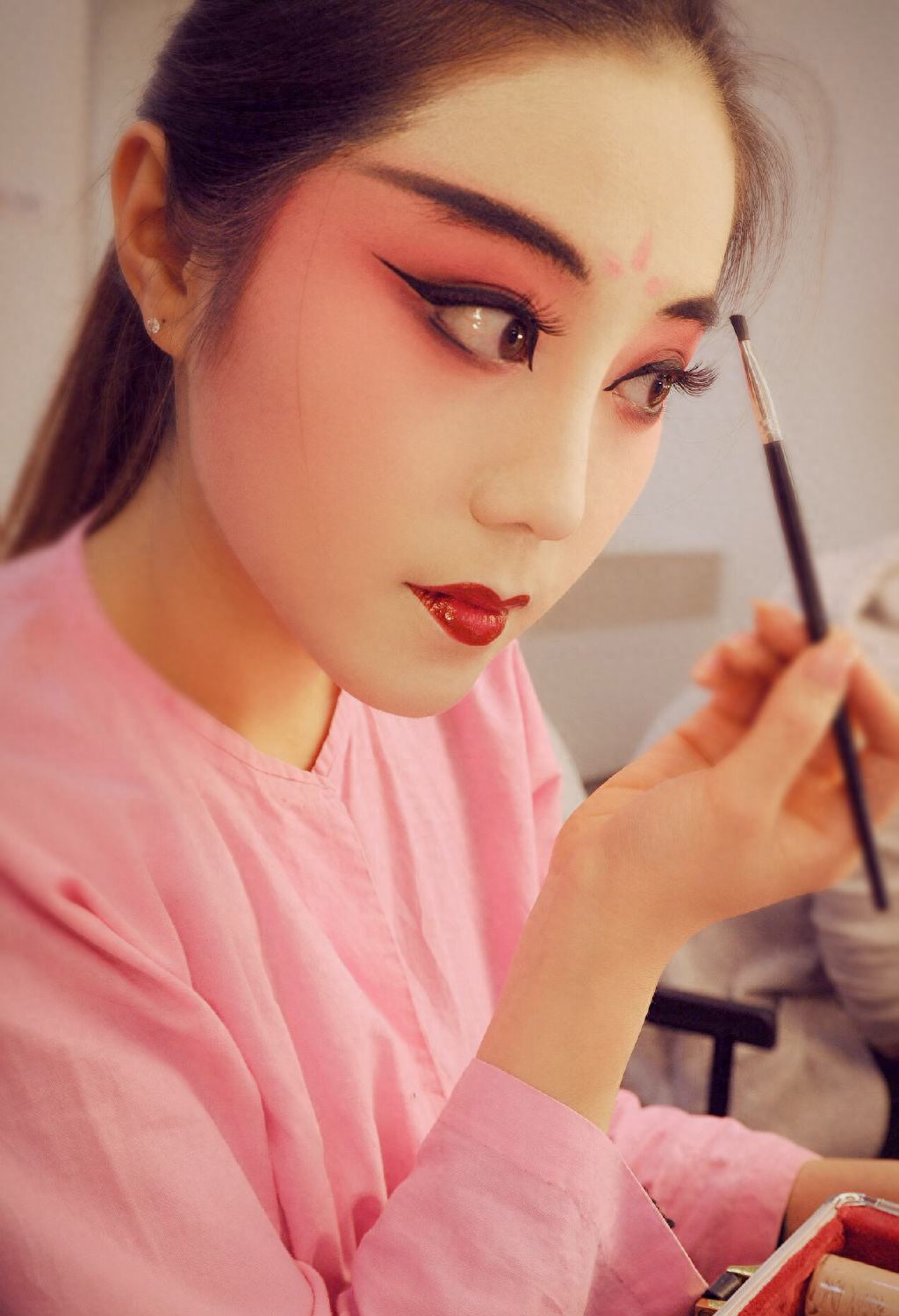 追求明星梦女孩的京剧演员王梦婷