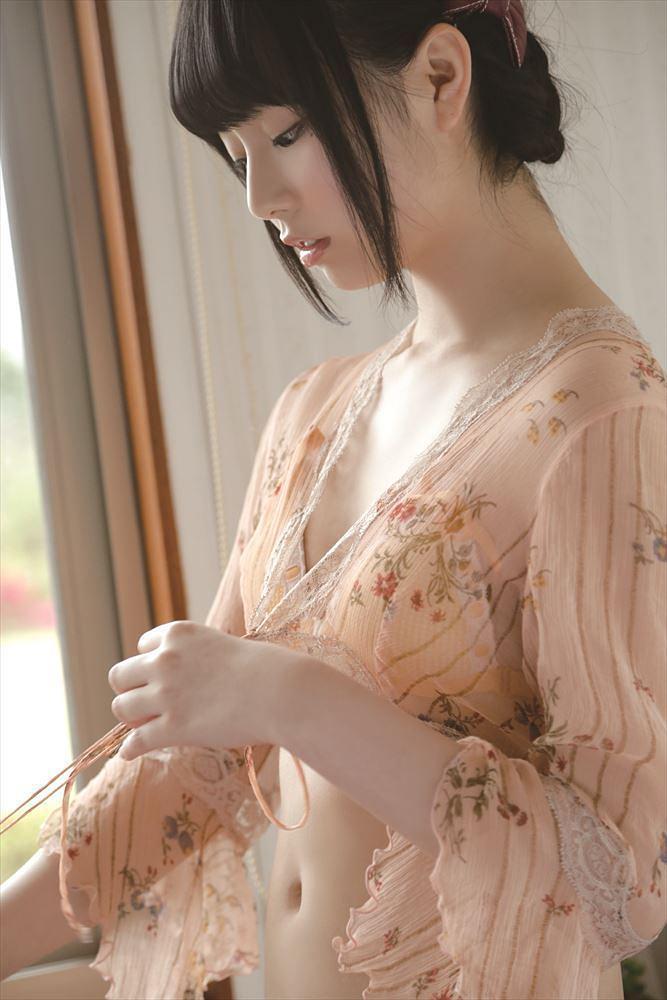栗田惠美个人资料写真作品