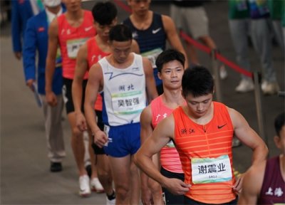 ​田径-苏炳添夺得男子百米冠军