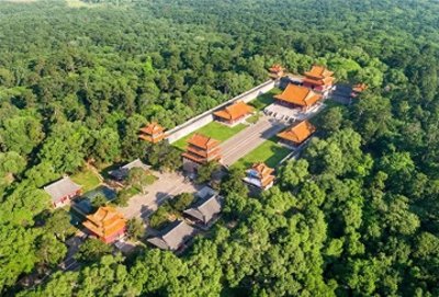 ​探秘清代皇陵