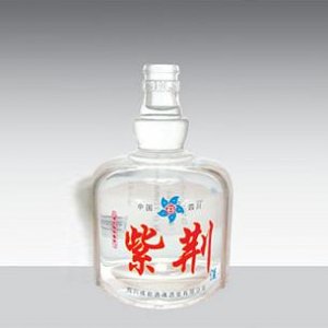 ​锦绣金六福42度宝石红，锦柔金六福酒50度宝石红