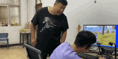 ​父子反目：明知道网红的剧情是演的，为什么还有这么多人爱看？