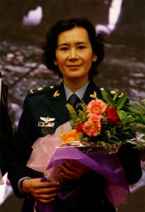 ​肖雄个人资料简介：她是“影视女神”，25岁结婚，为事业结束八年婚姻