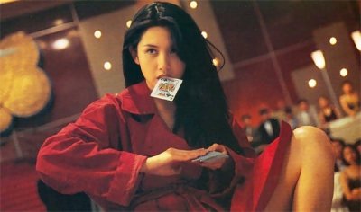 ​邱淑贞个人资料简介(16岁出道，23岁一脱成名)