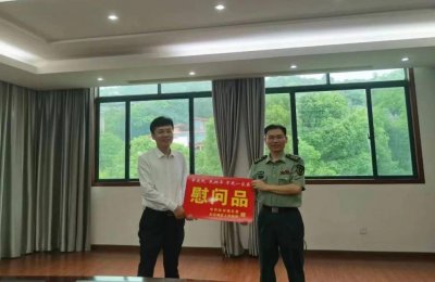 ​刘光荣到区人武部开展“八一”走访慰问