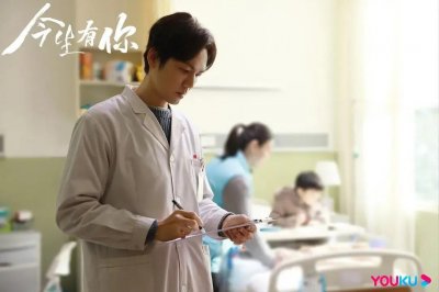 ​李小冉和钟汉良一起主演的电视剧(钟汉良二搭李小冉，两个都快50岁的人为何看