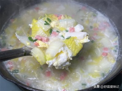 ​娃娃菜烧汤怎么做好吃？这样做，娃娃菜鲜嫩，豆腐嫩滑，汤汁浓白，好喝