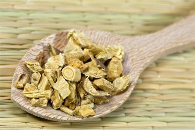 ​甘草的功效与作用（中药甘草，药之国老，不起眼的甘草原来有这么多功效！你了