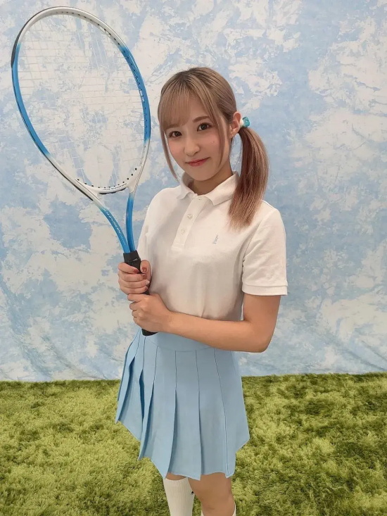 史上第一个获得新人奖的单体女演员荣川乃亚写真分享，后来居上！