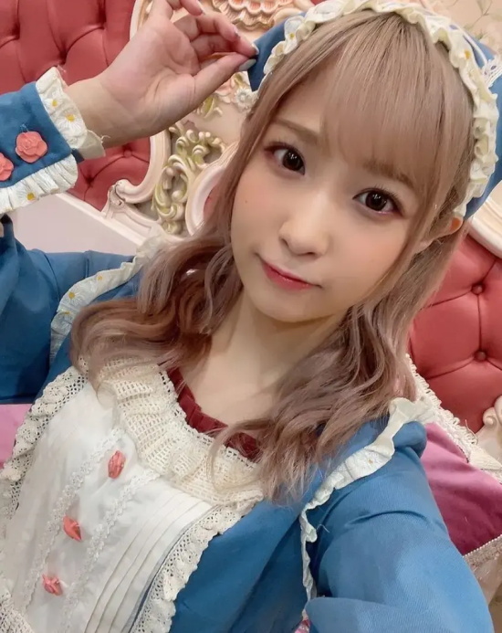 史上第一个获得新人奖的单体女演员荣川乃亚写真分享，后来居上！