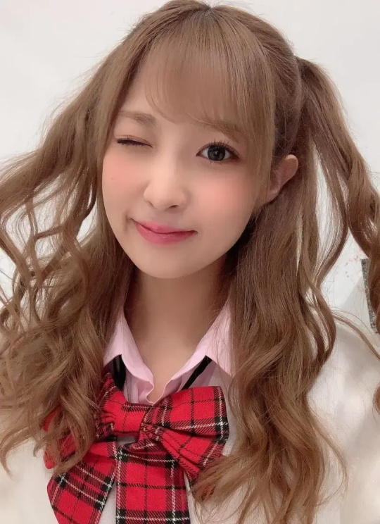 史上第一个获得新人奖的单体女演员荣川乃亚写真分享，后来居上！