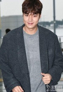 ​李敏镐发福照片曝光 脸发胖变圆 一秒变“短腿欧巴”