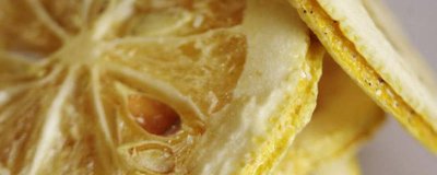 ​冻干柠檬片变成黑色 柠檬冻干片颜色变深了还能食用吗?