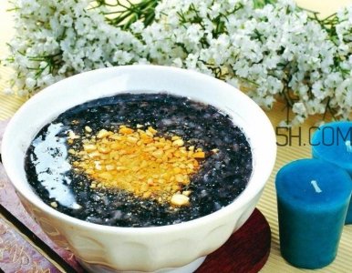 ​黑芝麻清洗掉色正常吗？黑芝麻有黑色素吗？