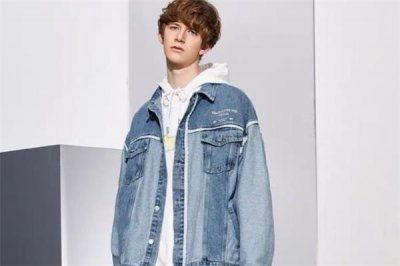 ​男生牛仔外套里面穿什么好看 男生牛仔外套配什么内搭