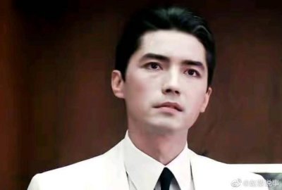 ​尊龙是颜值与实力并存的男人，是妥妥的亚洲男性天花板……