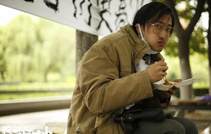 《我不是药神》吕受益自杀的原因，最后的笑容透露着无奈和释怀
