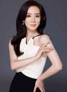 ​最具有“女人味”的4位女星，每一位都具有优雅高贵的气质！