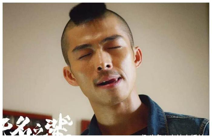 《我不是药神》里黄毛日常照曝光,堪称教科书级,瞬间圈粉无数!