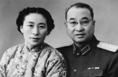 ​陈赓将军的两位夫人，都是巾帼英雄，女中豪杰