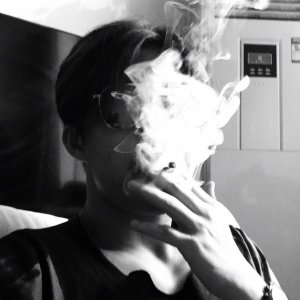 ​《我不是药神》“黄毛”扮演者 章宇了解一下，痞帅痞帅的