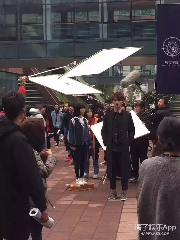 为什么网友质疑沈月身高没有160？