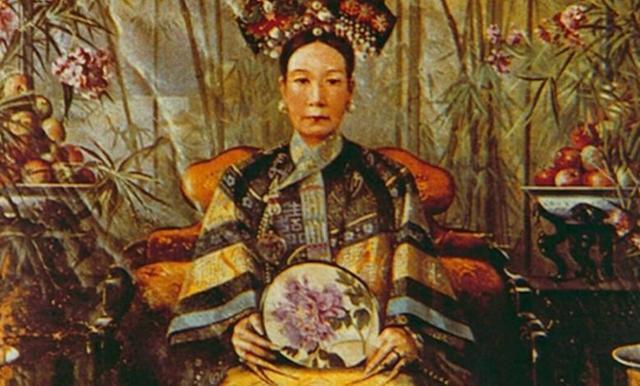 每年夏天都看《还珠格格》，大家口中的“老佛爷”到底是谁？