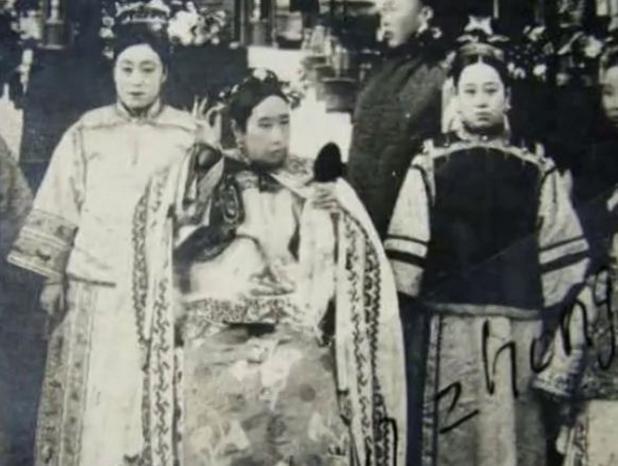 每年夏天都看《还珠格格》，大家口中的“老佛爷”到底是谁？