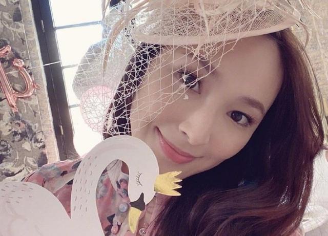 未婚6年生4胎，花9亿送礼未来婆婆讨欢心，至今无名无分