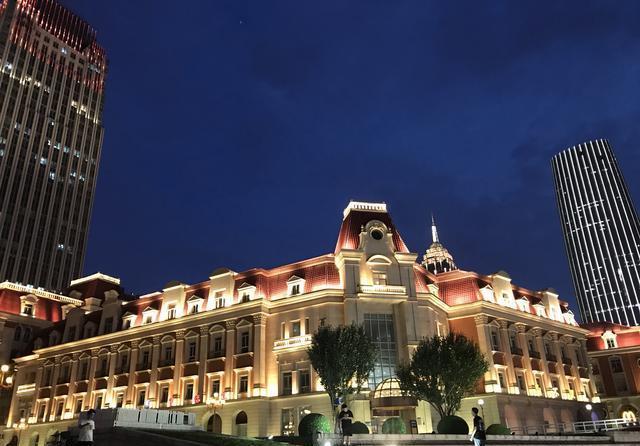天津海河夜景，真的不比外滩和珠海夜景逊色，来看看就知道了
