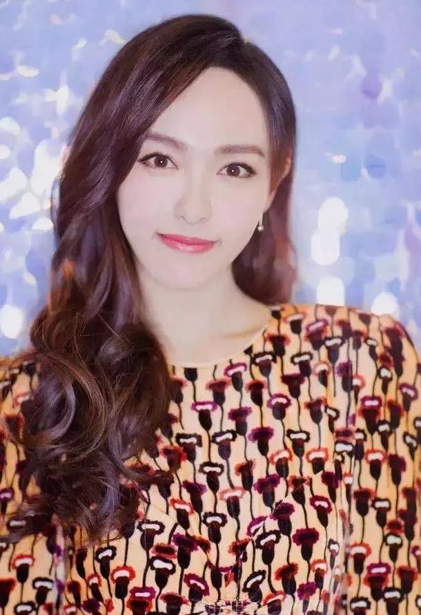 今年流行“仙女烫”，简直美出天际，谁也不能阻止我变成小仙女