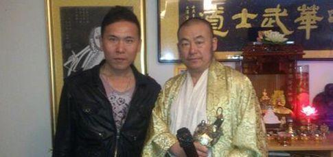 他13岁到少林寺学武，8年后成为剧组群演，如今成名片约不断