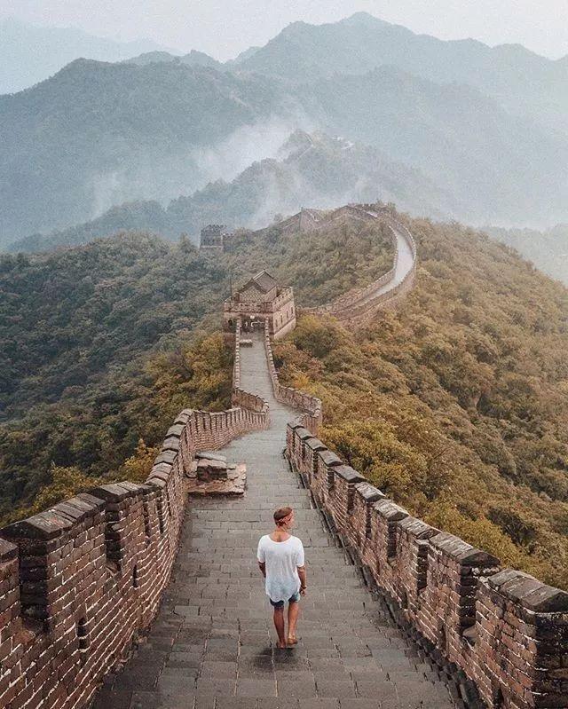愿你遇见这样一个人，牵着你的手陪你走遍世界角落，看遍世间美景