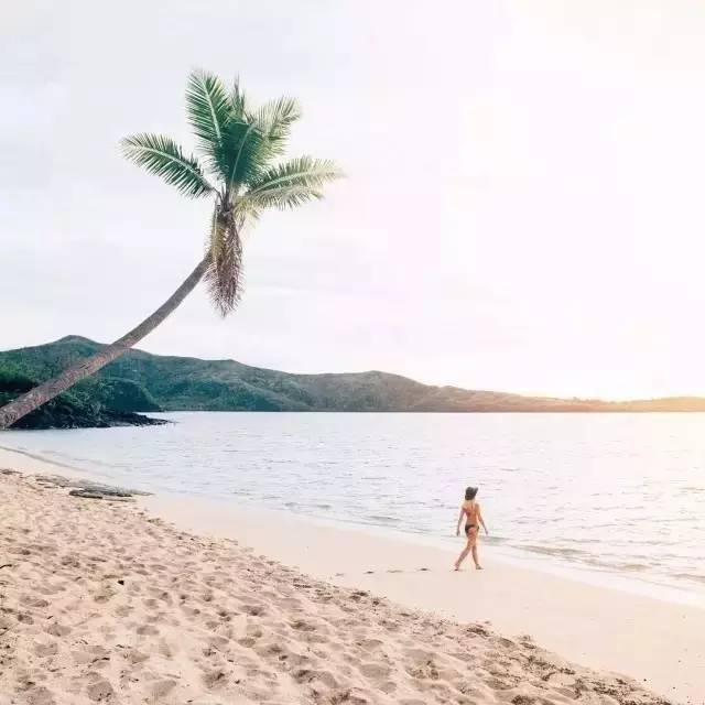 愿你遇见这样一个人，牵着你的手陪你走遍世界角落，看遍世间美景