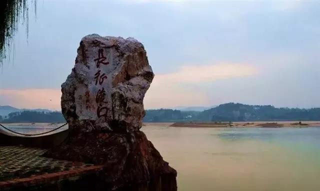 赣南十八县哪个县人最多，哪个最少？哪个县最穷？哪个县最富？