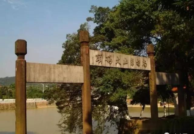 赣南十八县哪个县人最多，哪个最少？哪个县最穷？哪个县最富？