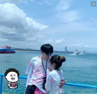 ​杨清柠毛宸宸“结婚”了？一张照片暴露秘密，隐藏的也太好了吧