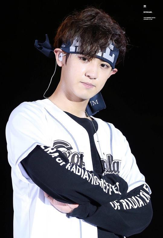 朴灿烈生日月1127生日预热，粉丝晒美图歌迷配美文送生日快乐