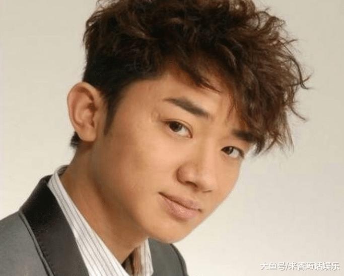 你认为很“丑”的4位男星, 年轻时帅到掉渣, 陈赫居然是校