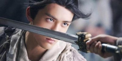 ​《新倚天》的第一渣男，武功废柴还自大，却被张无忌尊重！