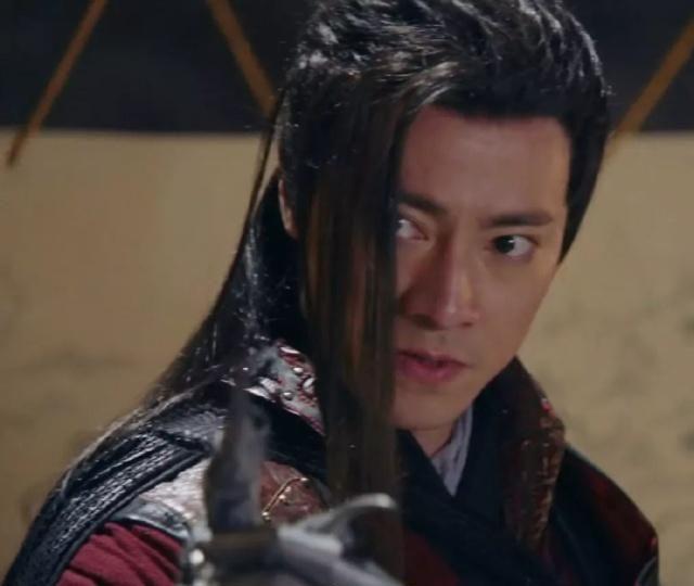 《新倚天》的第一渣男，武功废柴还自大，却被张无忌尊重！