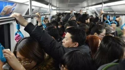 ​80、90后的看进来——让你油腻的不是保温杯而是“平凡”