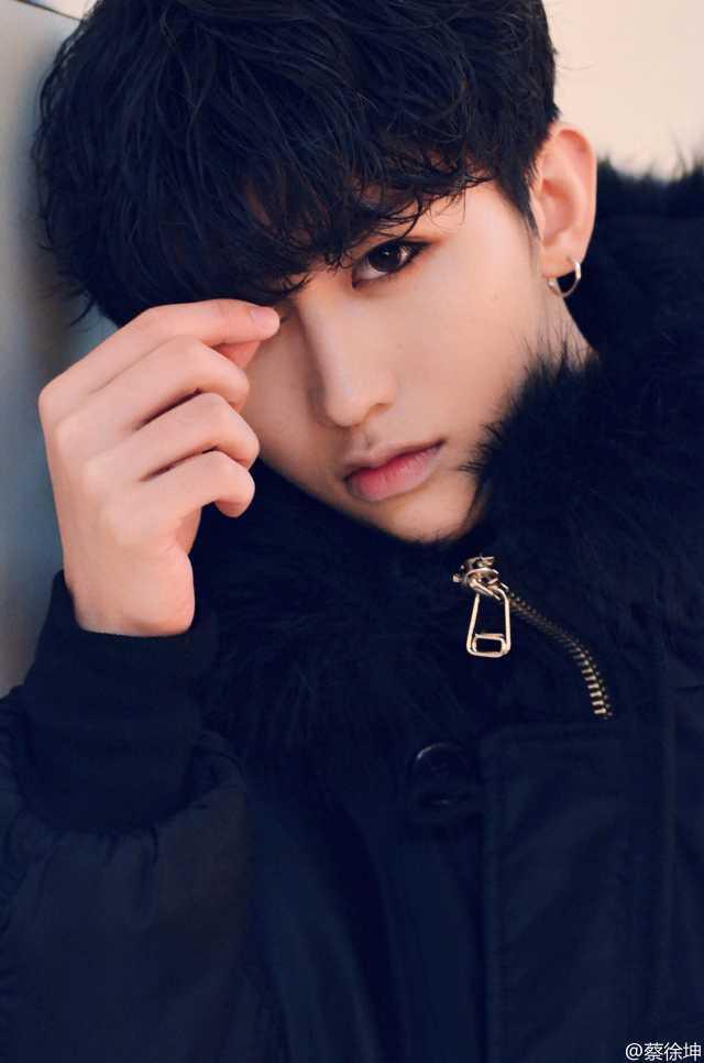 蔡徐坤｜无脑黑粉，引TFboys和蔡徐坤两家粉丝骂战