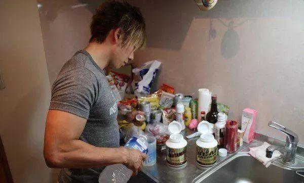 A界王者清水健喜当爹！他的健身一日作息表成男同胞的参考标榜！